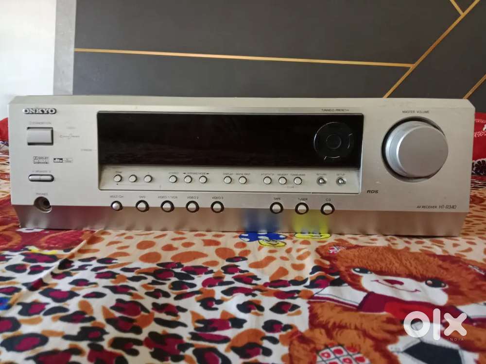 Onkyo HT-R340
 Amplifier