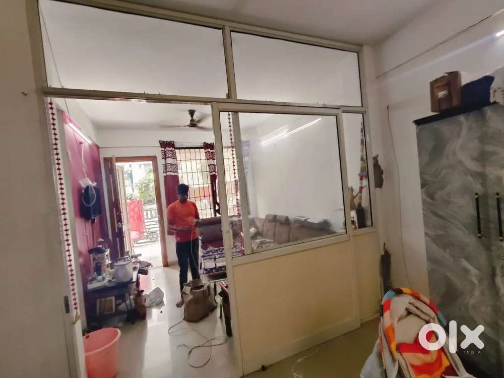 Alluminium room divider, dore 12000