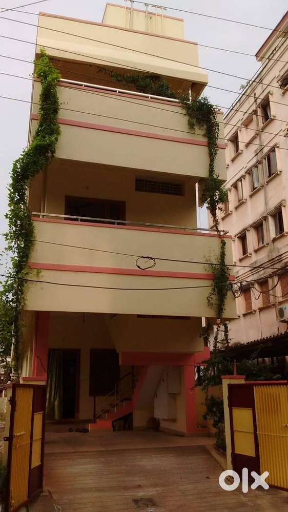 First floor for rent