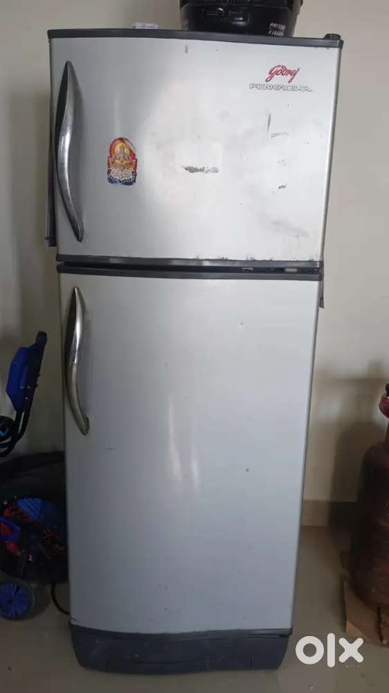 Selling Refrigerator