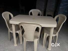 plastic dining table set