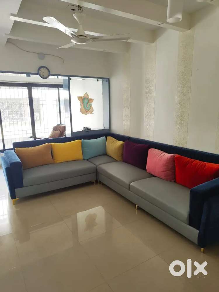 Specious fully furnished flats with all furnished