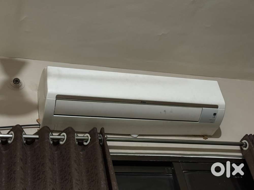 2 tonn daikin split AC