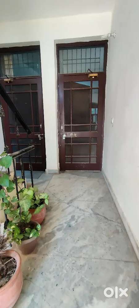 2 Bhk flat with 2 washrooms available at shivjot enclave, registry yes