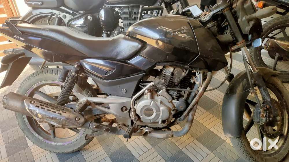 Pulsar 150 Black