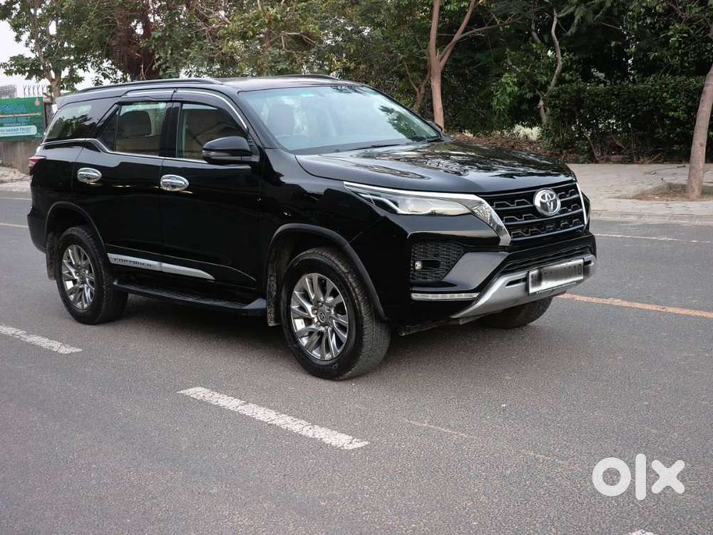 Toyota Fortuner 4X4 MT 2.8 Diesel, 2022, Diesel