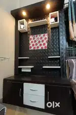 Lcd showcase