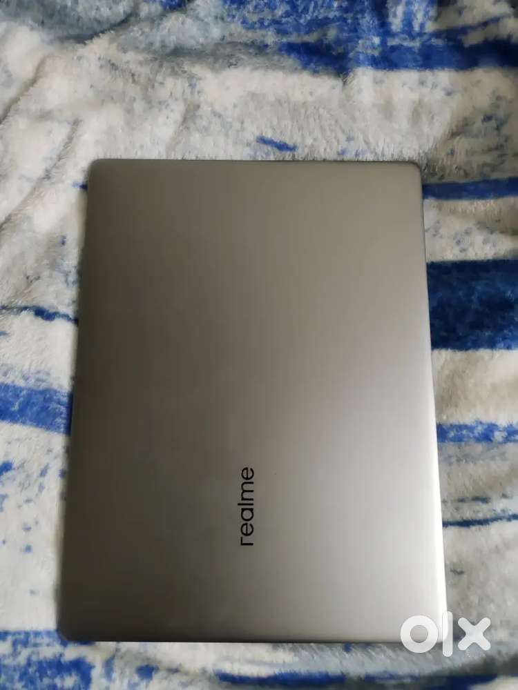 Real me laptop only 400 Days old new condition