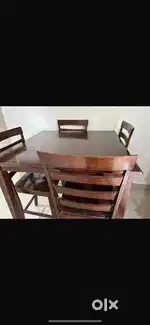 Solid wood dinning table