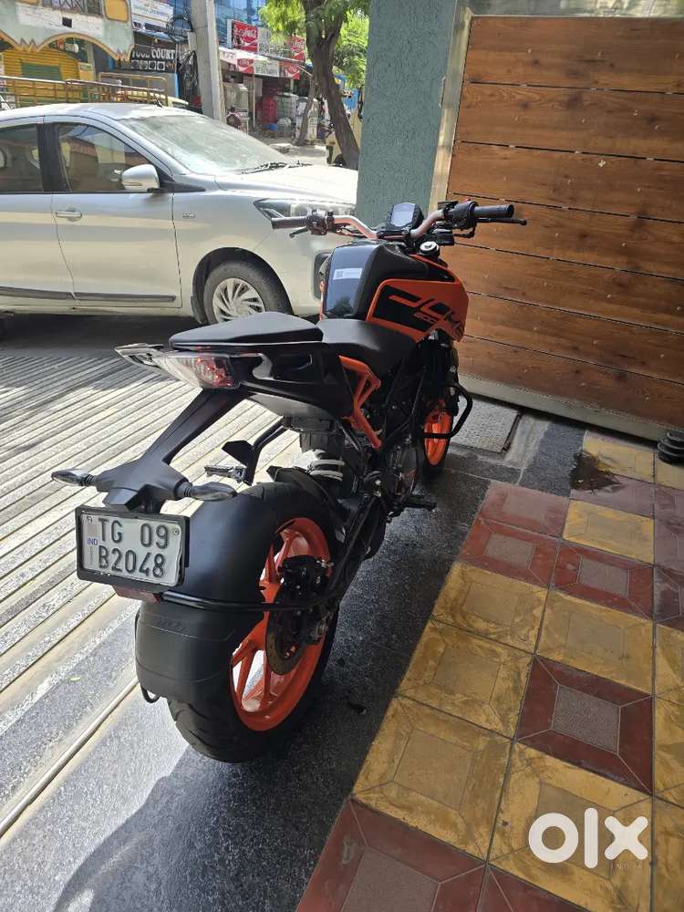 KTM DUKE 200