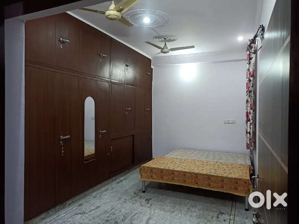 Room with kitchen & bathroom available on rent in Indira Gandhi Nagar