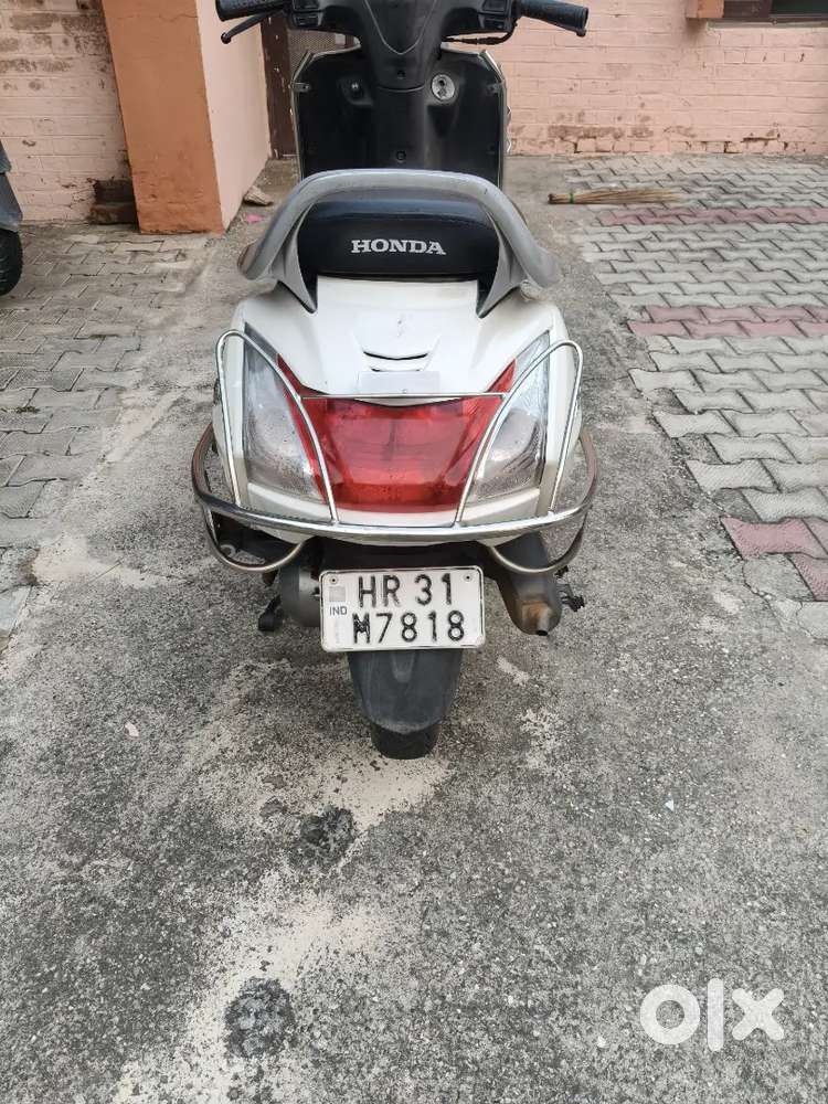 Activa 4g 2017model. Ist owner