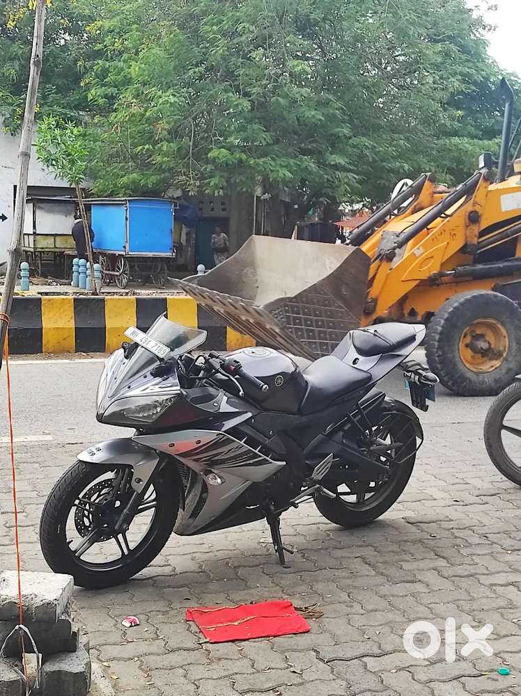 R15 v2 2015 model well maintained condition