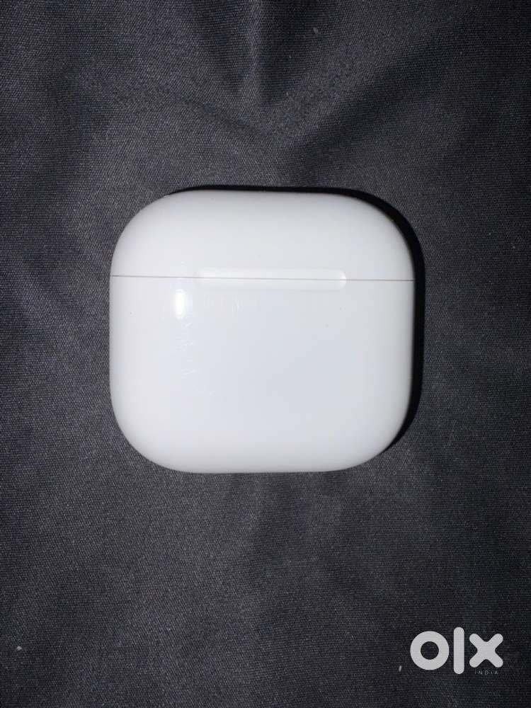 Original Apple AirPods 4