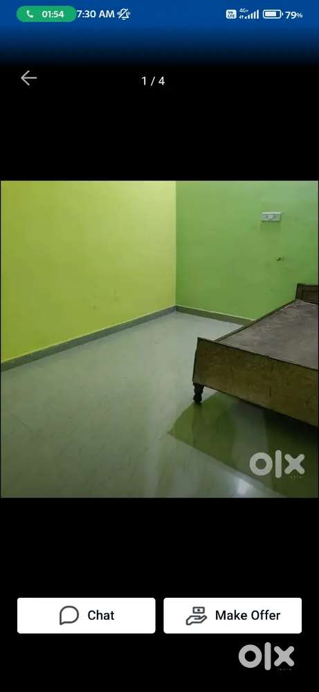 Small family ke liye room chahiye argent me