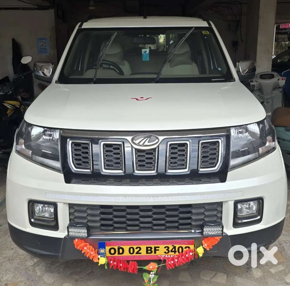Mahindra TUV 300 6 Diesel Well Maintained