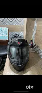 I want to sell my helmet wich is 1 month old .it’s next to shoroom con