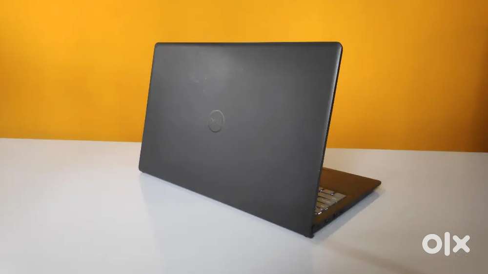 Dell. Apple. Lenovo. all top brands Available & lowest price