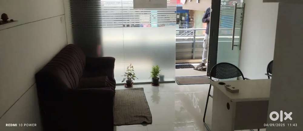 Camercail office space 1400 sqft