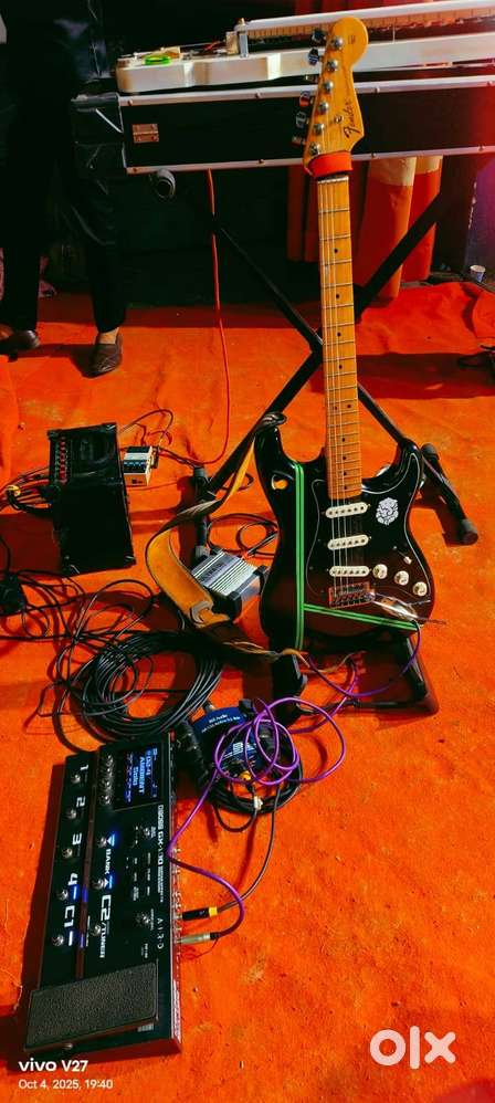 Fender Mexican Stratocaster Electric Guitar