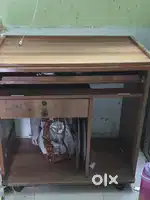 Computer table