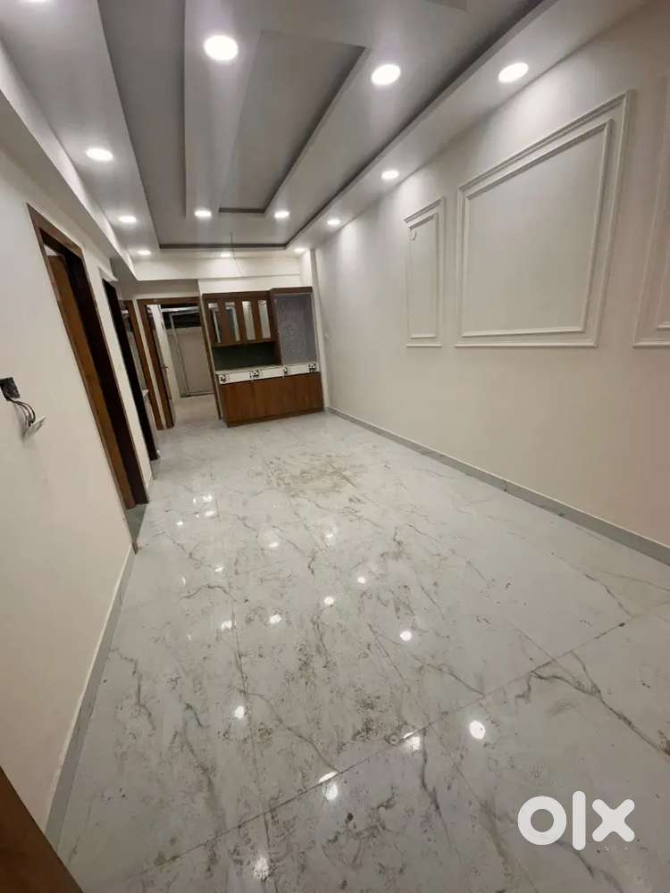 Ready to move flat for sale