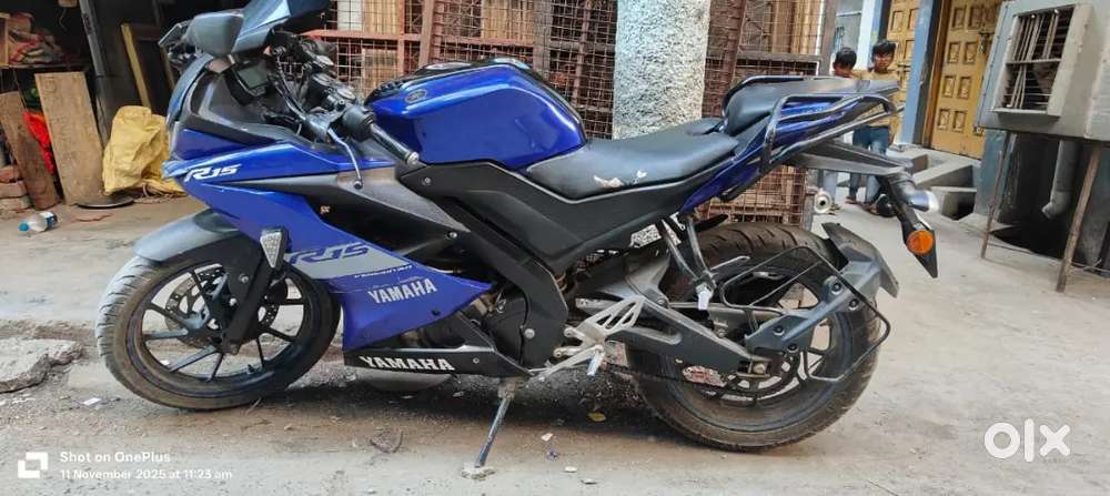 R15 V3 new condition all documents complete bullet se exchange ho jayg