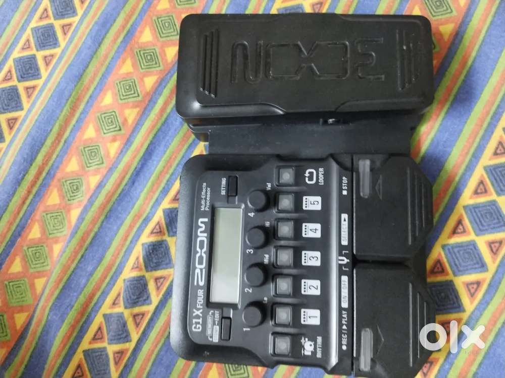 Zoom G1X4 multi effect processor