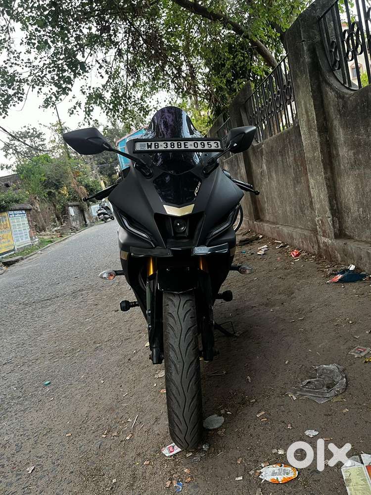 Brand new R15 V4