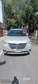 Toyota Innova 2.5 V 8 STR, 2015, Diesel