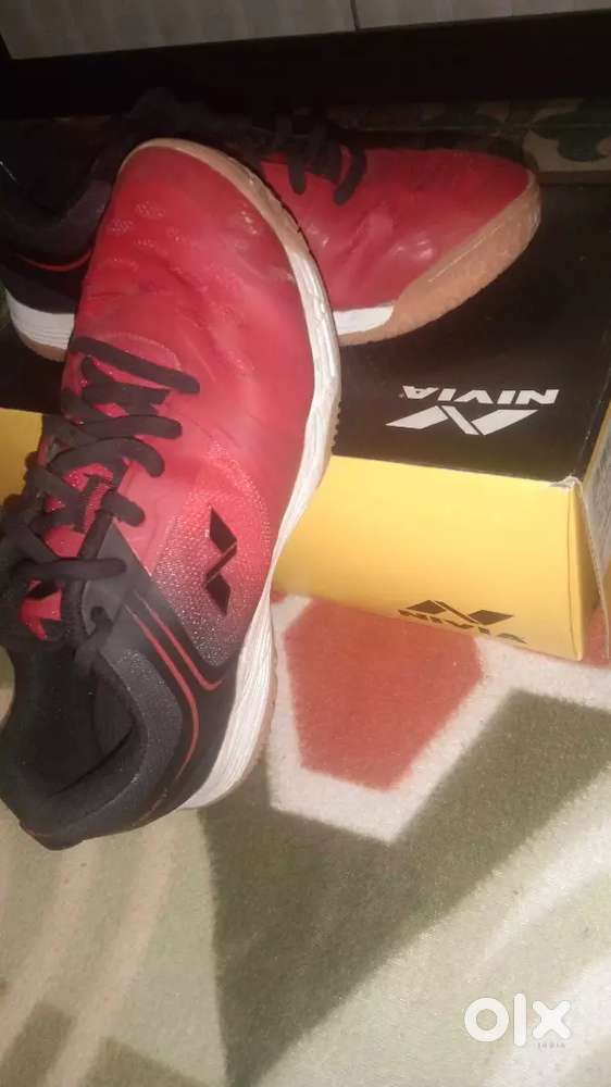 NIVIA(BRANDED) BADMINTON SHOES(RUBBER COATED)