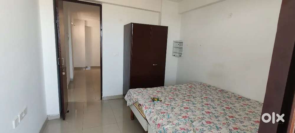 Flat for rent in supermax sec 33 sonipat