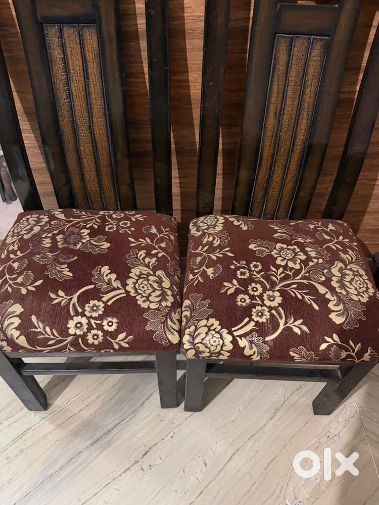 6 seater dining table