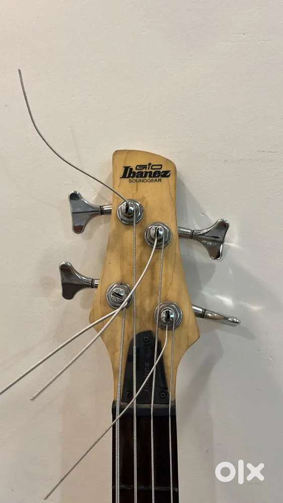 Ibanez gio soundgear bass guitar