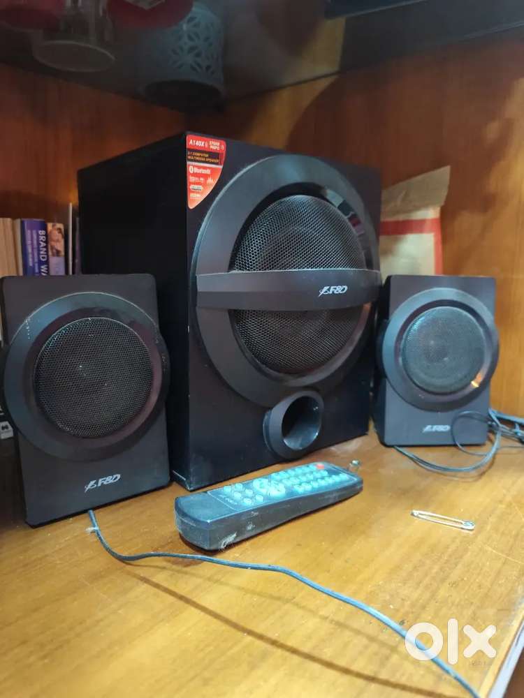Multimedia speaker