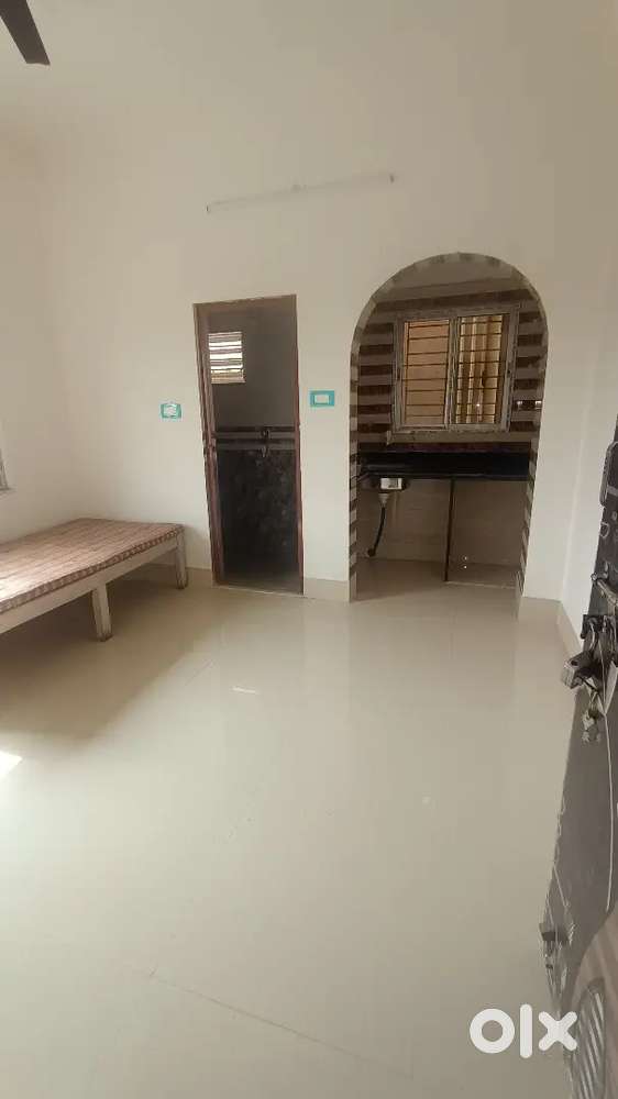 NEW 1RK rent in kestopur Ready to Move ghosh para road