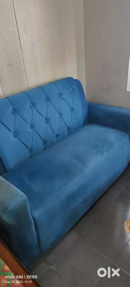 Single sofa