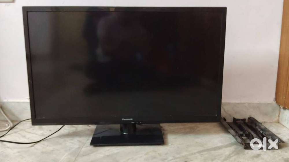 Panasonic 32 TV year of mfg-2014 with remote