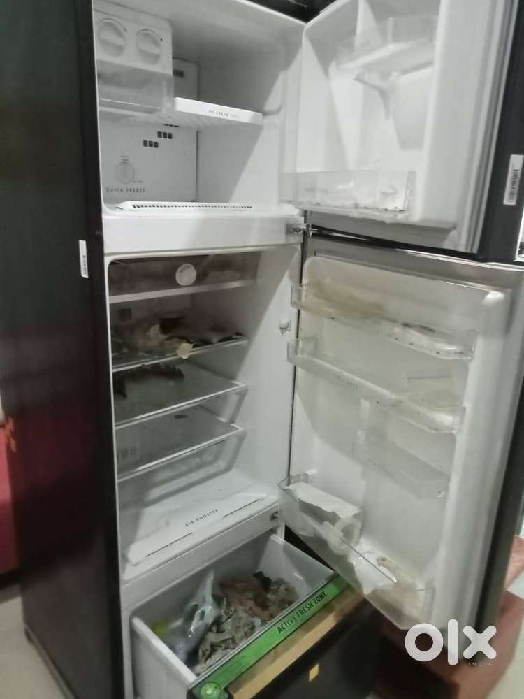 6 years old Whirlpool protton 3 door refrigerator