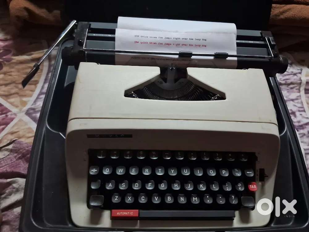 Old Typewriter smart working super fast