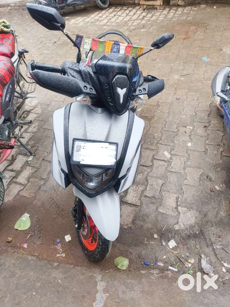 Yamaha Ray ZR 125 only 9 months old