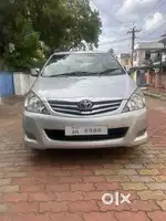 Toyota Innova 2.5 V 7 STR, 2011, Diesel