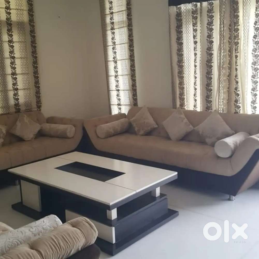 We have 3 bhk 4 bhk 5 bhk 6 bhk luxurious properties available