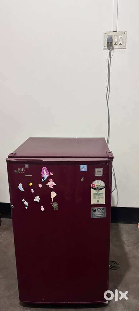 Small Refrigerator With Ice maker