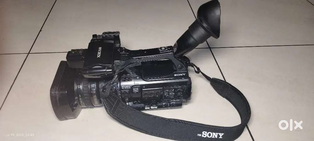 Sony PMW 200 camera for sale with good condition