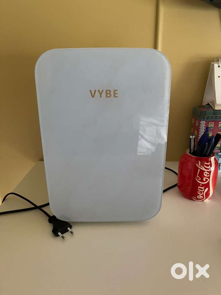Mini Fridge for makeup, chocolates, cans