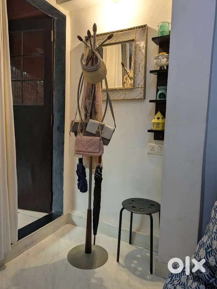 Cloth hanging stand