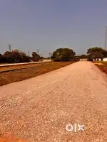 developed plots on road indraprashtha main road
