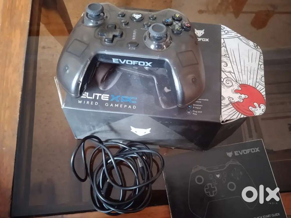 Evo fox ELITE x (wired) mint condition, 2 weeks old only.