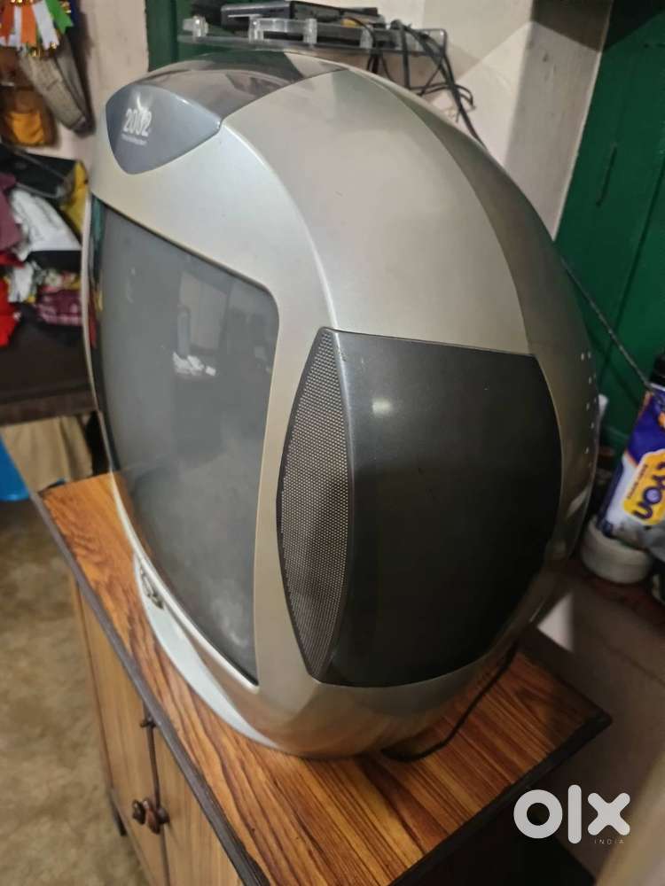 LG TELEVISION 2002 WORLD CUP SPECIAL MODEL AND 2.1 BLUETOOTH SPEAKER